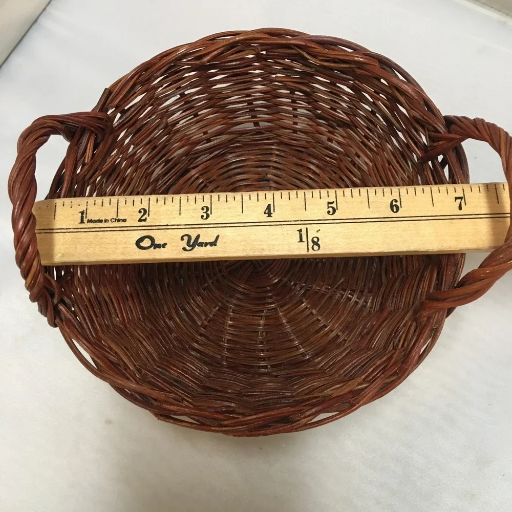 Unbranded handcrafted round